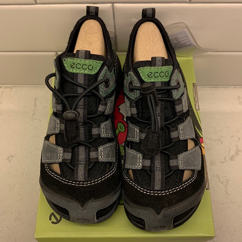 NEW: Boys Ecco Radar Sandals Shoes in Black and Grey size 28 EU size 10.5 US